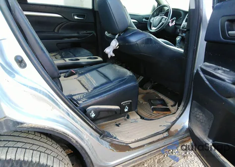 2015 Toyota Highlander Xle V6 из США, поврежденный, VIN 5TDKKRFH0FS110010